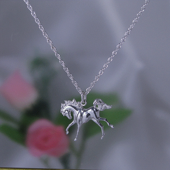 馬の姿が美しい(駆ける)シルバーペンダント（950シルバー 2664PNS