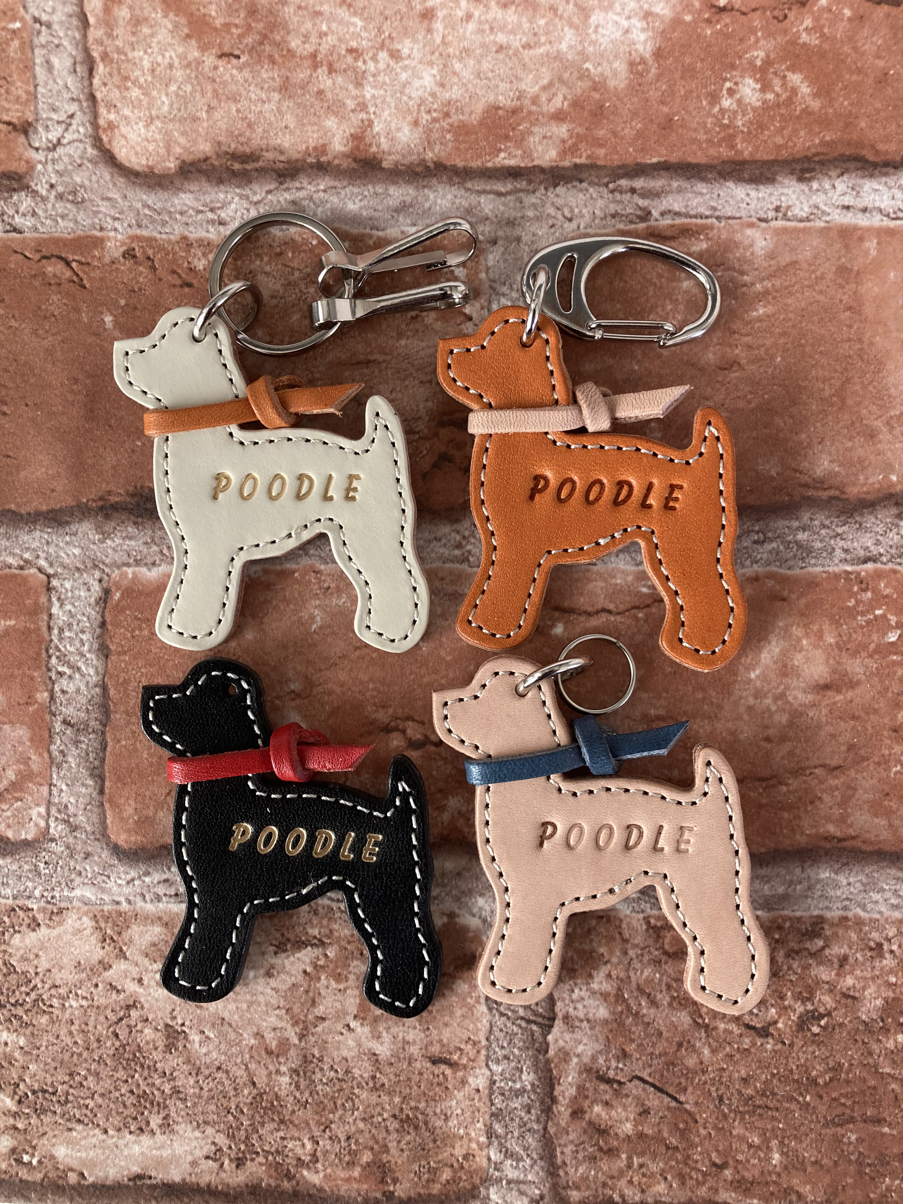 【MAGU】一点物の革製品　犬32犬種コンプリートSET キーホルダー 02301_000.jpg