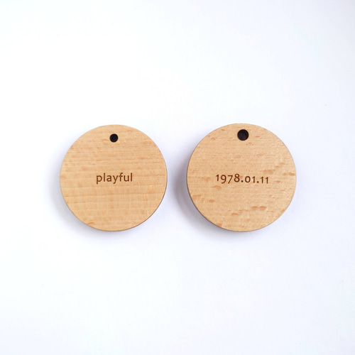 木の色を楽しむキーホルダー】 キーホルダー 木製 木 名前入り 名入れ