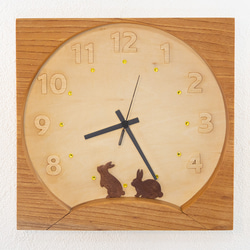 月見ヶ丘で月見を楽しむうさぎの掛け時計 2枚目の画像