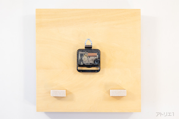 月見ヶ丘で月見を楽しむうさぎの掛け時計 4枚目の画像