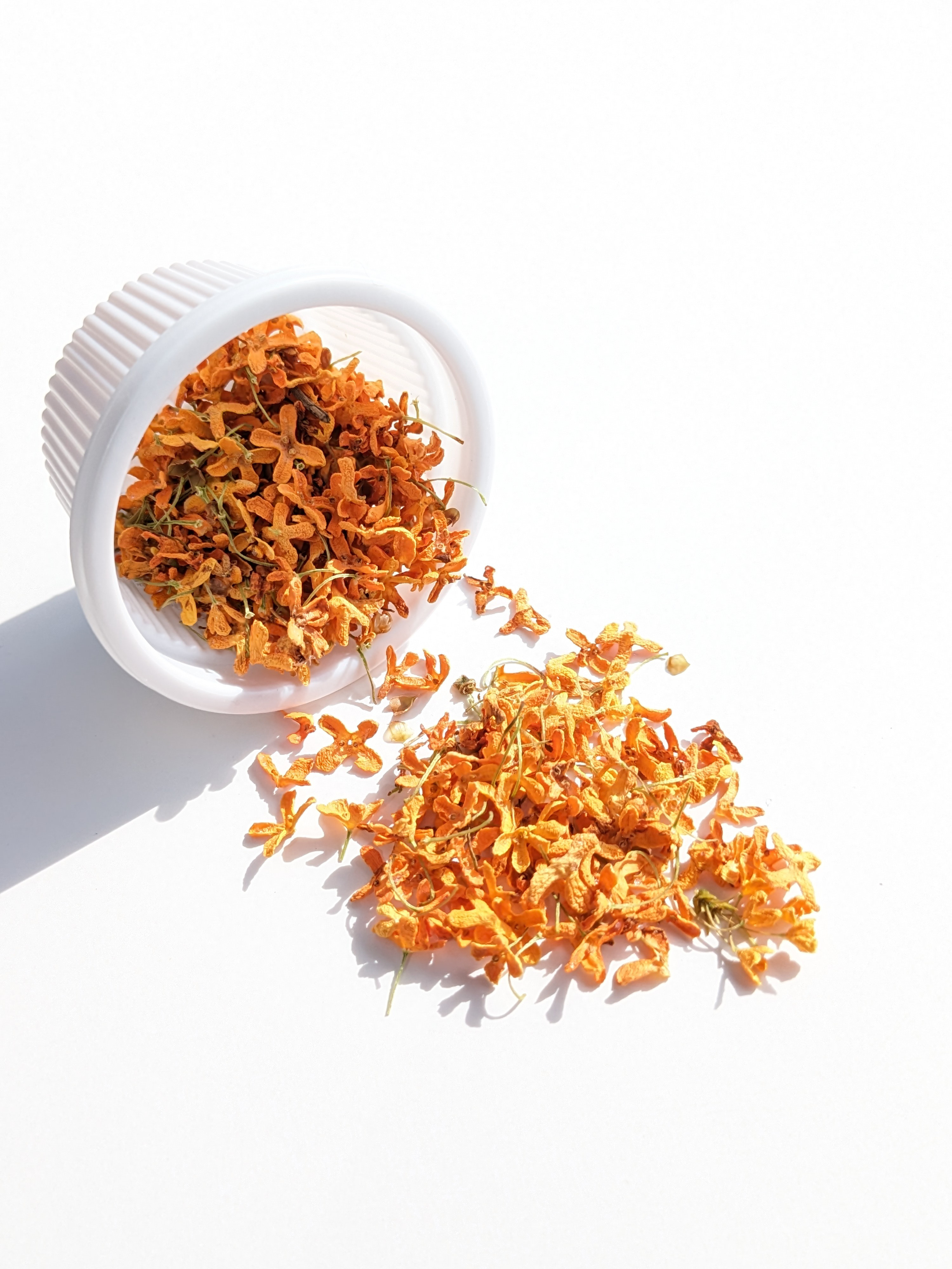 キンモクセイ　ドライフラワー（2025年収穫） キンモクセイドライフラワー24（茎なし・2025年収穫） - メルカリ