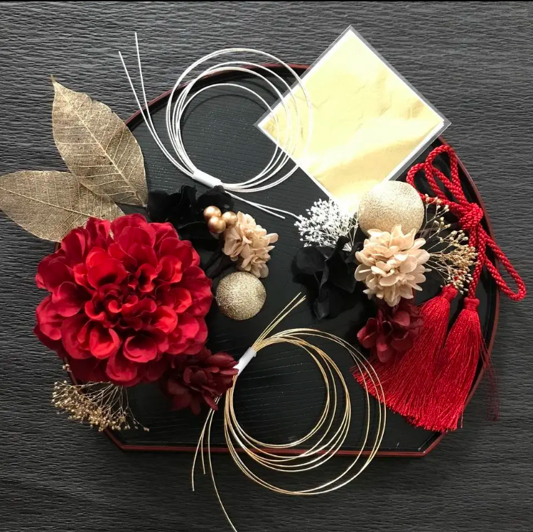 ダリア　ワインレッド　髪飾り　成人式　卒業式　結婚式　　　ヘアアクセサリー　ヘッドドレス　和装　振袖　ヘッドパーツ