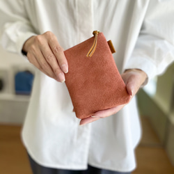 「2025 全色補貨」牛皮絲絨油鞣多功能收納袋 - 小號 [9 種顏色可選] 第3張的照片