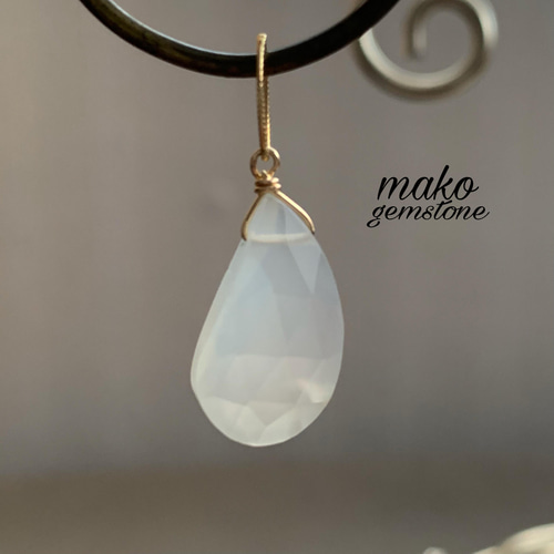 お値下げしました！14kgf 変形ペアシェイプホワイトムーンストーン