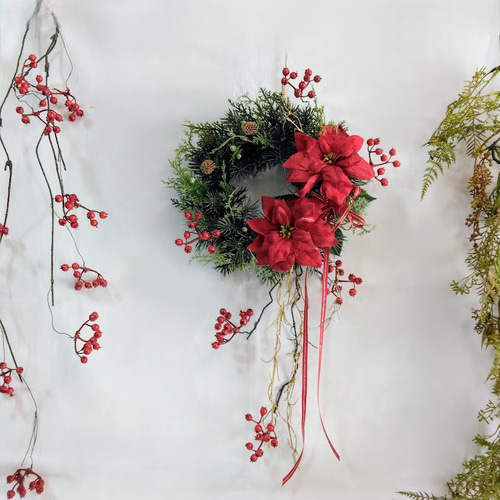 深紅ポインセチアとサンキライのクリスマスリース ax604 アーティ