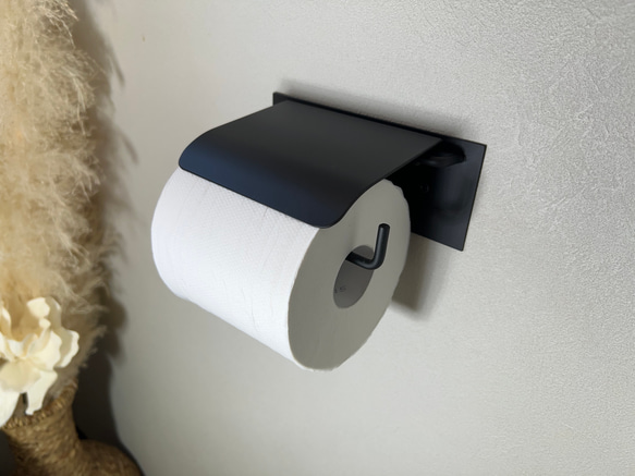 人気アイテム］アイアントイレットペーパーホルダー マットブラック