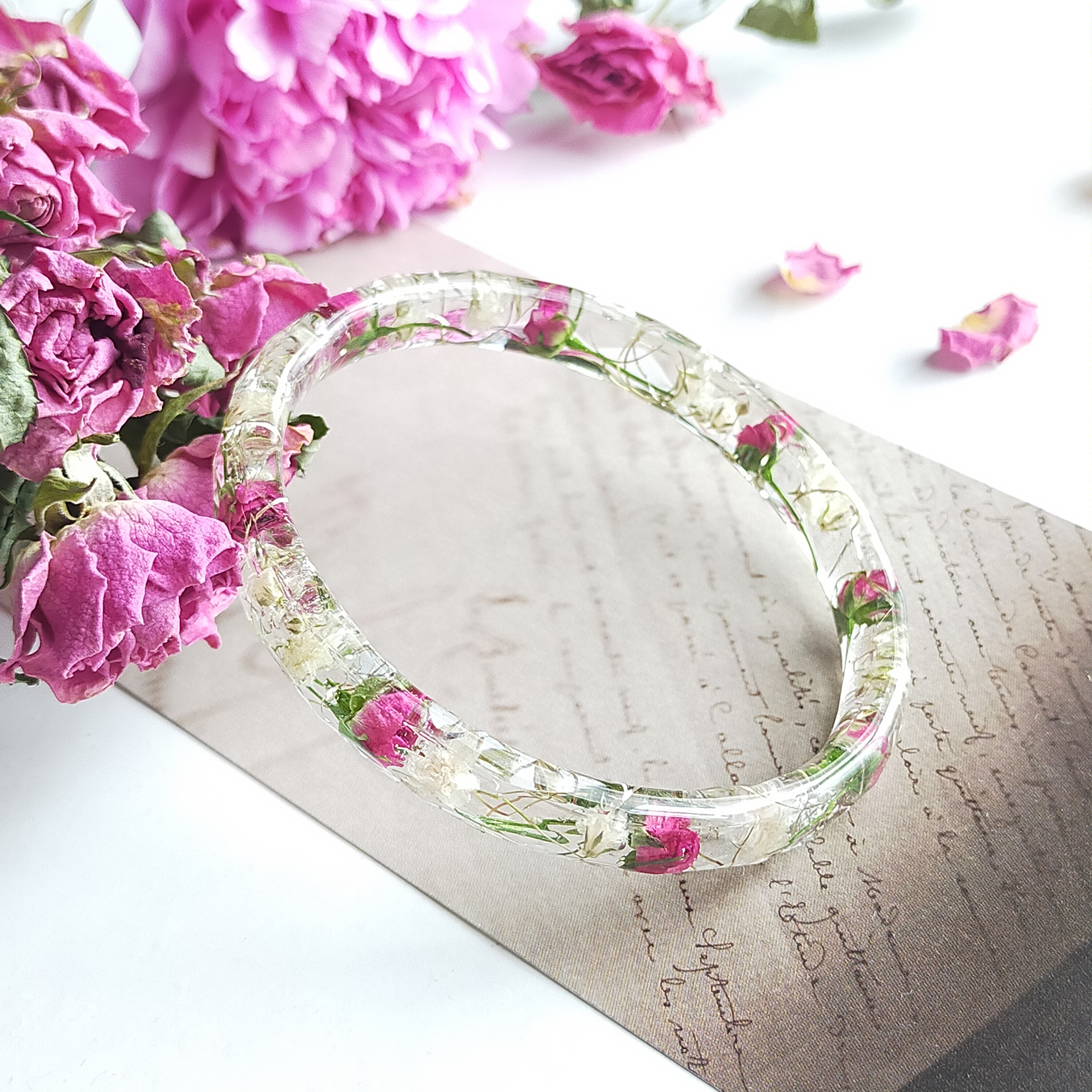 レジンヘアゴム 大ぶり　ピンク　かすみ草　バラ　パール