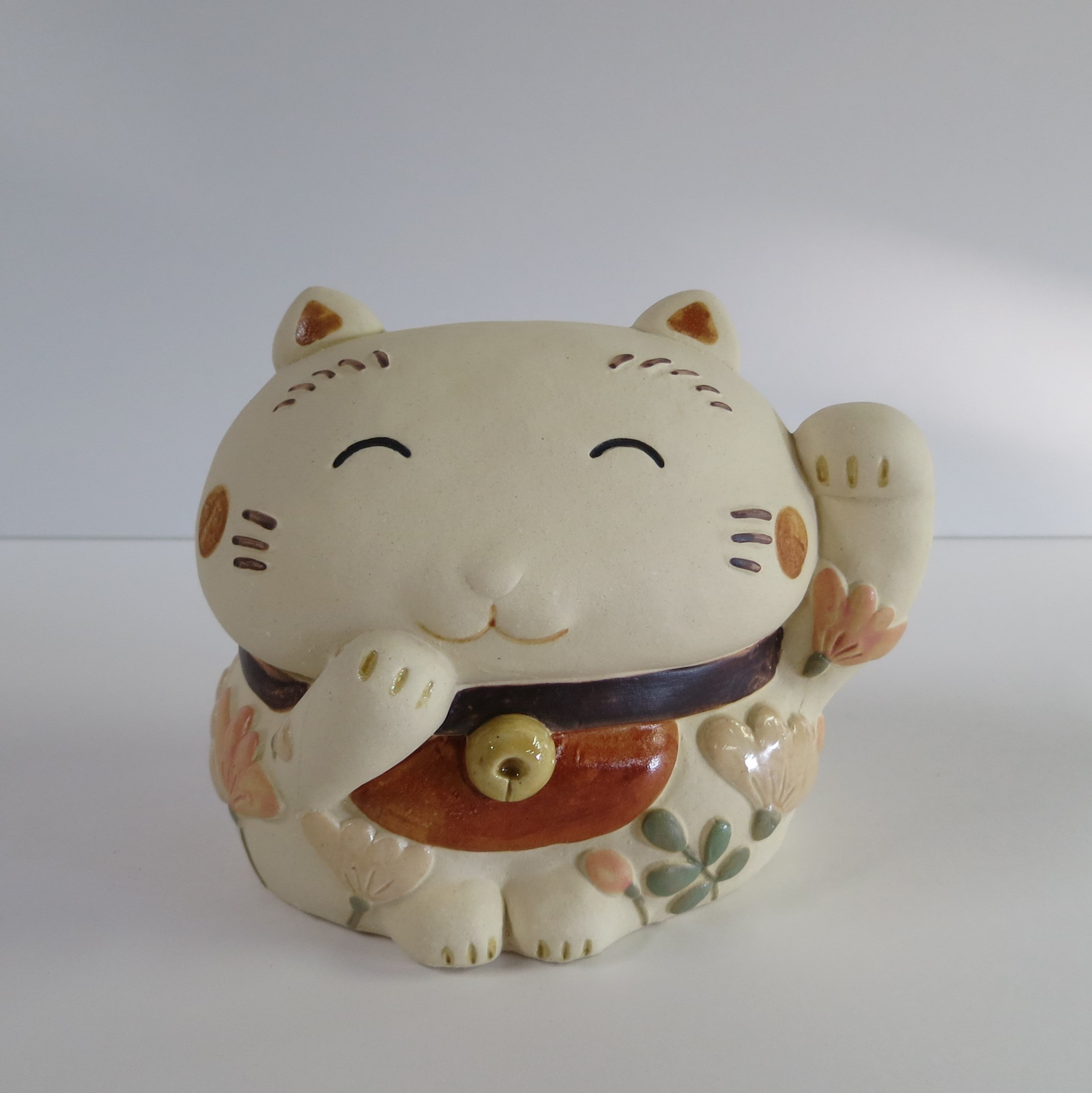 お母さん招き U-102 陶製 /beckoning cat/招财猫 招き猫