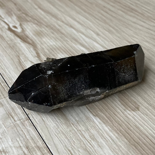 両剣 モリオン 両剣結晶あり！最強の邪気払いの天然黒水晶モリオン！ | 天然石と