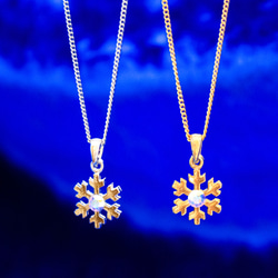 雪の結晶ネックレス　クリスタルオーロラ　金具の色が選べます 1枚目の画像