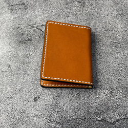 【手縫】本革窓付きカードケース（キャメル色革×黒縁）生成り糸【免許証,定期入れ,社員証などに】 7枚目の画像