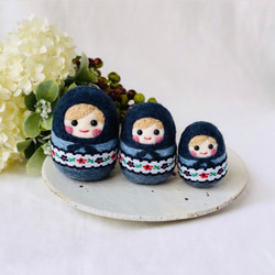 羊毛フェルト作品3点セット マトリョーシカ 3人娘 ☆羊毛フェルト 羊毛フェルト blue