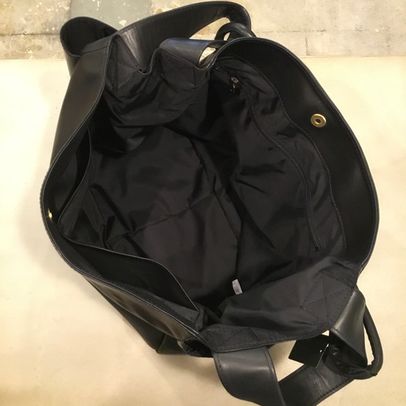 Ｌサイズ。大容量で軽量！馬革ワンショルダー肩掛け2wayトートバッグ ／レスデザイン-Less Less シワ よろしくお願いいたします