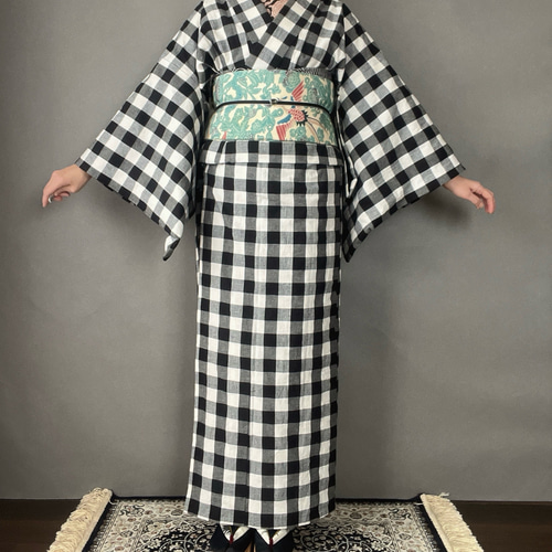 ナチュラルな風合いのチェック柄木綿着物 着物 花鹿 kajika 通販