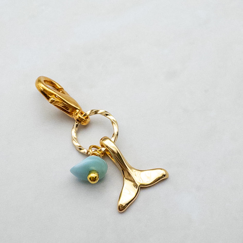 幸運のお守り ホエールテイル ラリマー チャーム めじるしアクセサリー