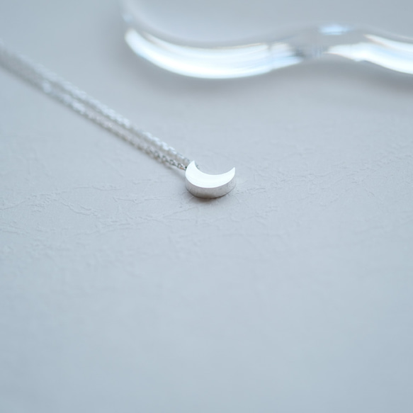 三日月 宇宙 ネックレス シルバー925 3枚目の画像
