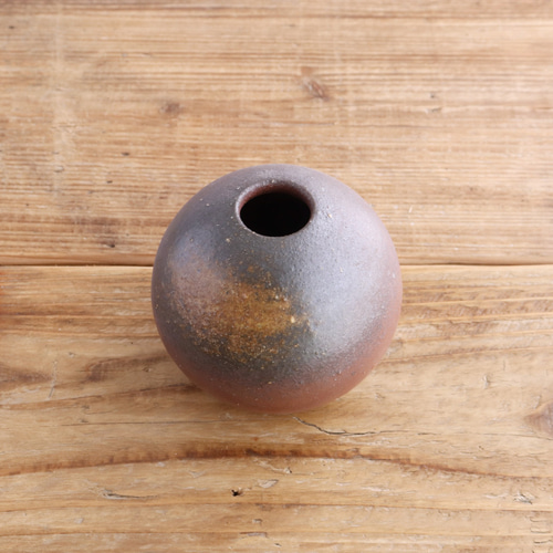 備前焼 小さな丸い一輪挿し【B】 【陶器・花器・花入れ