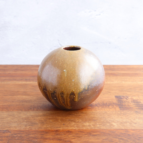 備前焼 小さな丸い一輪挿し【胡麻】【D】 【陶器・花器・花入れ