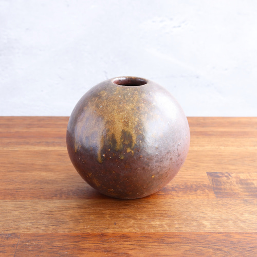 備前焼 小さな丸い一輪挿し【C】 【陶器・花器・花入れ