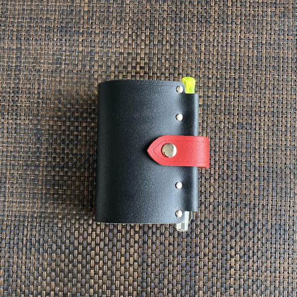 [mini5 BK&amp;R] 附管狀夾支架的系統筆記本 SN5-001bkr 鞣製地板皮革 黑色與紅色皮革筆記本 第1張的照片