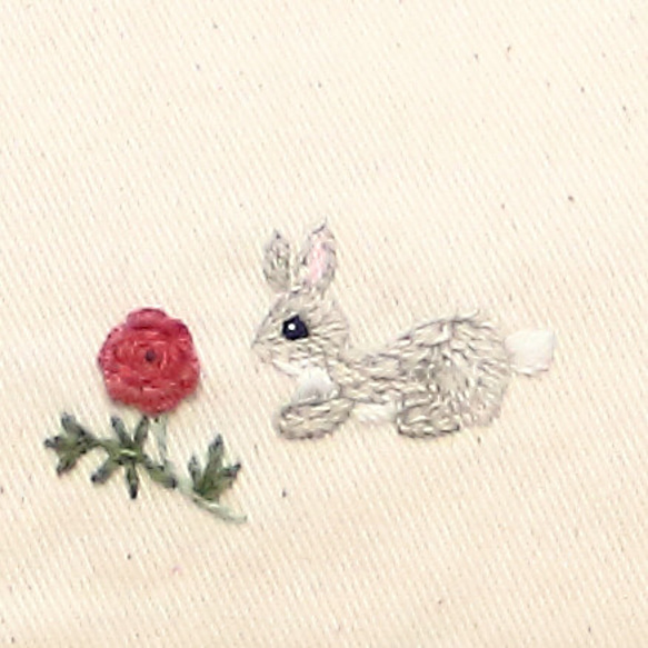 拉鍊小包手工刺繡兔子 第5張的照片