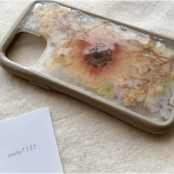 　【値下げ中！】 ♡押し花ケース♡ 《花のキャンドル》iPhone11pro対応 3枚目の画像