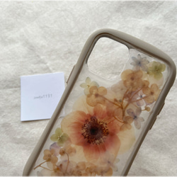 　【値下げ中！】 ♡押し花ケース♡ 《花のキャンドル》iPhone11pro対応 2枚目の画像