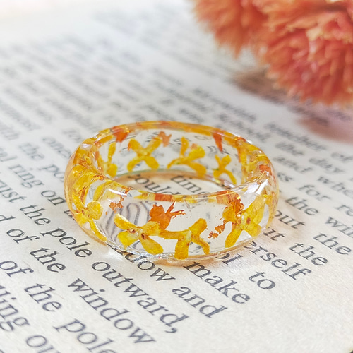 金木犀香るリング 幅広甲丸〜ドライフラワー オレンジ ゴールド
