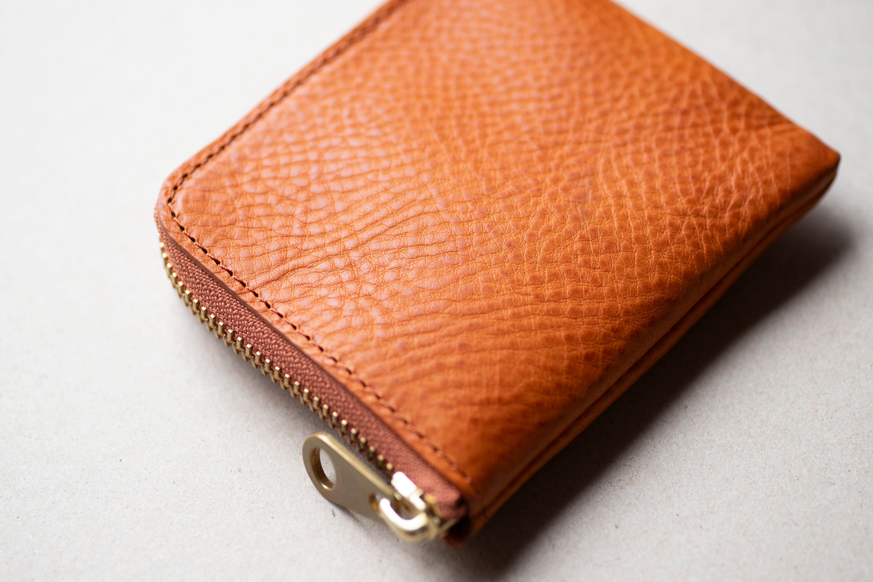 多機能スマートウォレット　L字ファスナー財布　ミニ財布　ミネルバボックス　キャメル　イタリアンレザー　aw-27mb