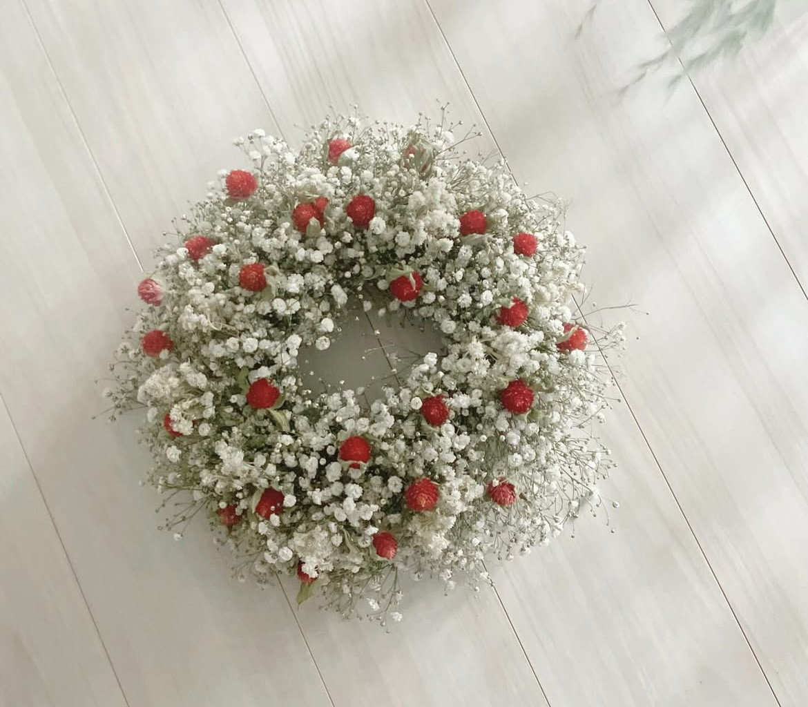 flower wreath  " strawberry "  苺のリース かすみ草 ドライフラワー リース