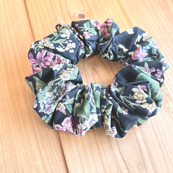 リバティ 生地たっぷりふんわりシュシュ ＜Celine＞(セリーヌ