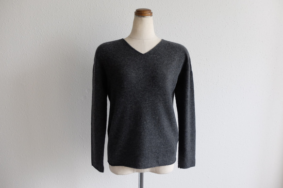 【再入荷】enrica cashmere knit 063 / charcoal 1枚目の画像