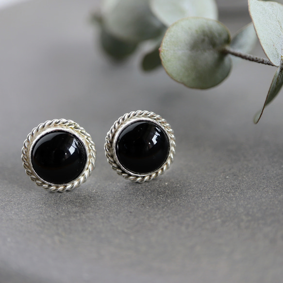 【J042】ヴィンテージ　ブラックオニキス　ピアス JORIE】付けっぱなしOK♡ ブラックオニキス 4mm 8月誕生石