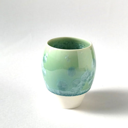 結晶がキラキラと花のように浮かぶカップ　花結晶（緑）カップ　磁器 6枚目の画像