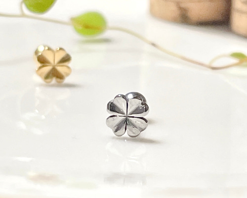 早割価格☆SILVER925☆小さな三角ドット三つ葉クローバー極小