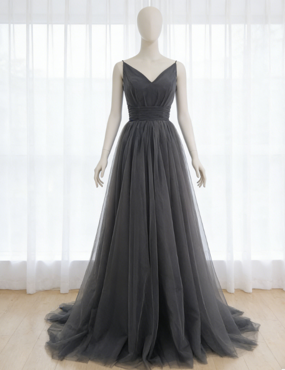 カラードレス グレー ソフトチュール 優雅なシルエット 前撮り 背中見せ
