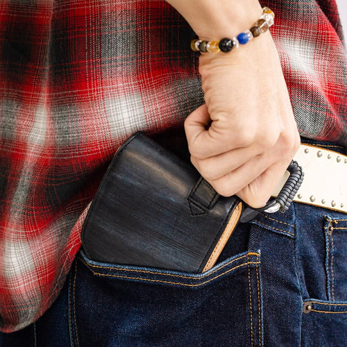 刻印可】ズボンの後ろポケットに入れる方におすすめ ヒップポケット革