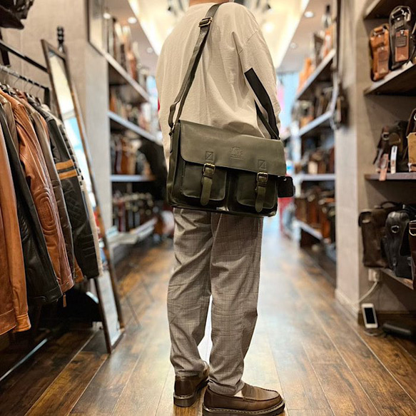 英倫設計牛皮包 Valise Satchel Bag Racing Green L 第8張的照片