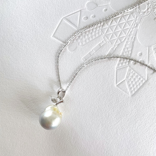 南洋真珠 シルバー＆レモンイエロー ラフランス型 ペンダント 大粒