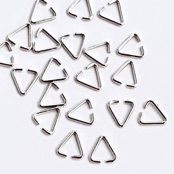 【三角カン】4０個入　最高級鍍金　本ロジウム　パーツ　金具♪Ｋ２ 2枚目の画像