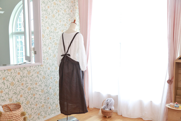 暮らしのエプロンワンピース・リネン/チョコレート 4枚目の画像