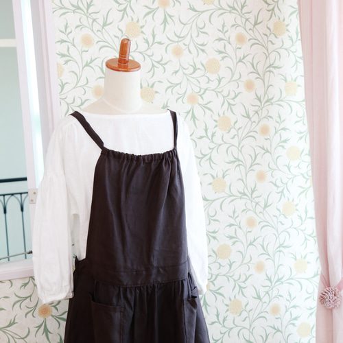 モモンハン様【✨極美品✨】ina◎リネンエプロンワンピース ブラック 秋冬も重ね着で楽しむ リネンエプロンワンピース・チョコレート