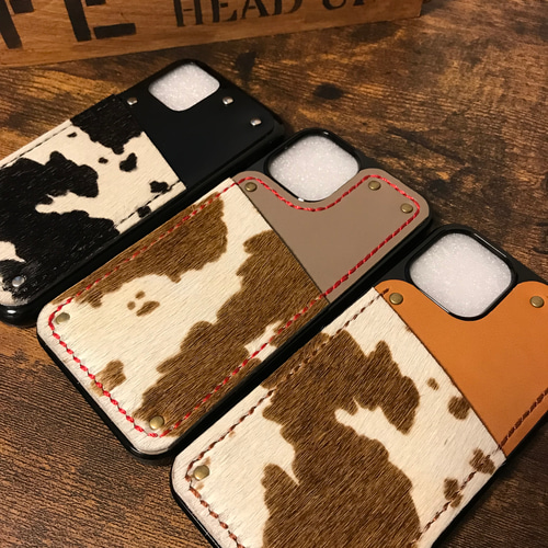 新品未使用　 KC,s ケイシイズ 牛毛皮 ハラコ スマホケース 新品未使用 KC,s ケイシイズ 牛毛皮 ハラコ スマホケース 牛革