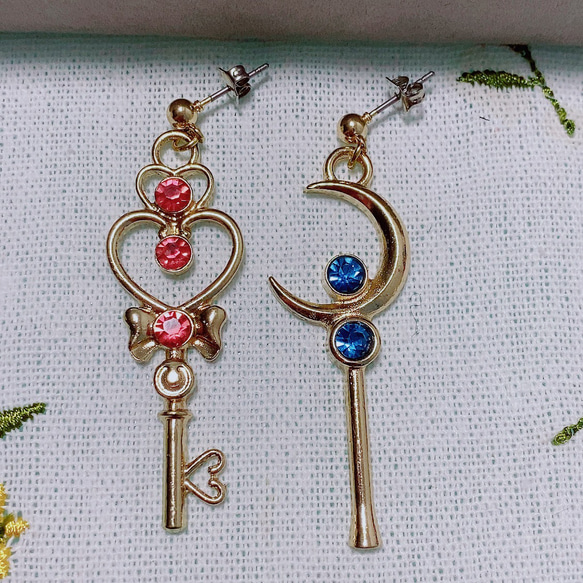 ゆめかわいい ピアス 時空の鍵 月 ガーリーロリィタ ピアス（その他