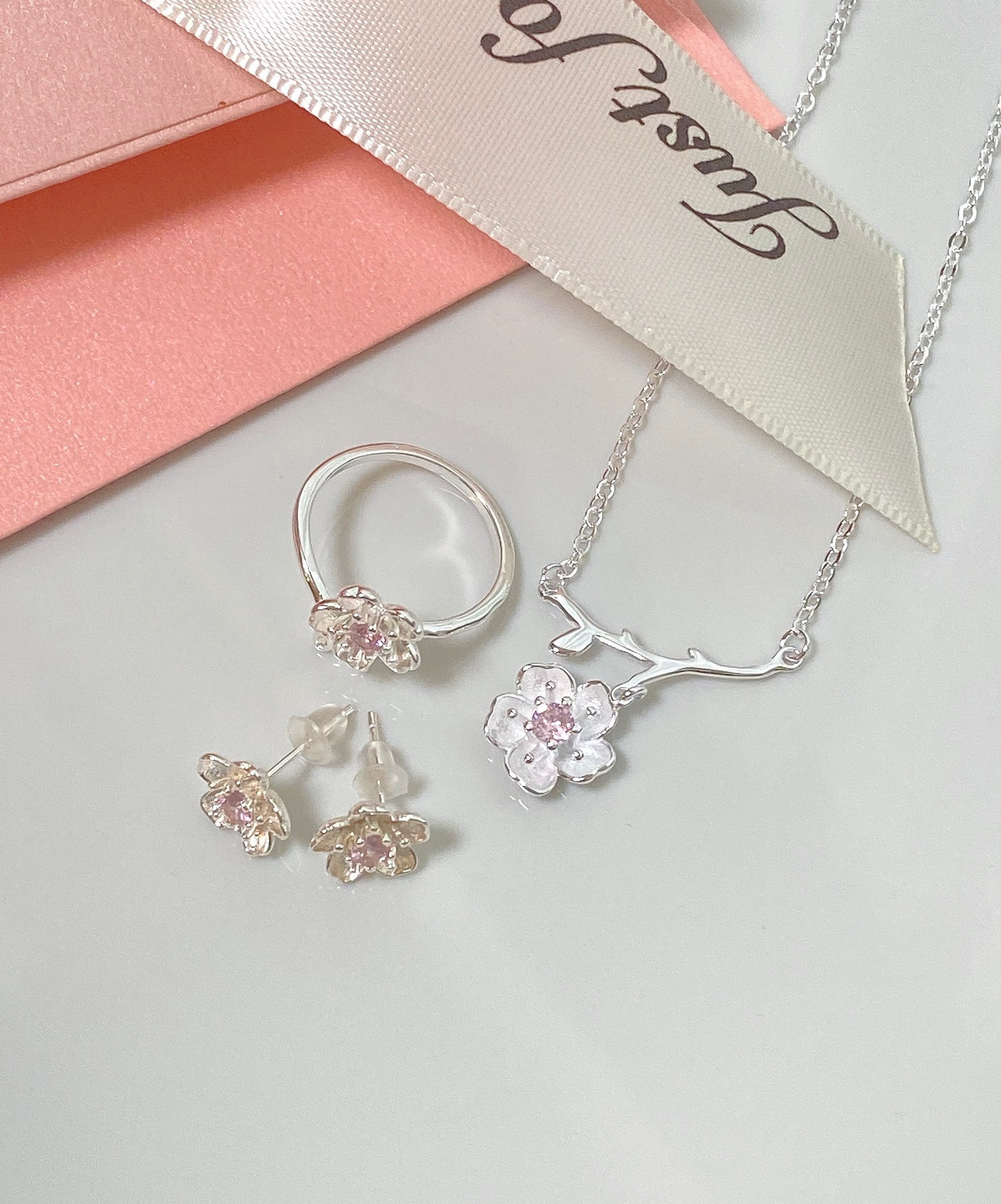 ＊Creema限定数量＊ 春の福袋 桜3点セットネックレス&ピアス&リング