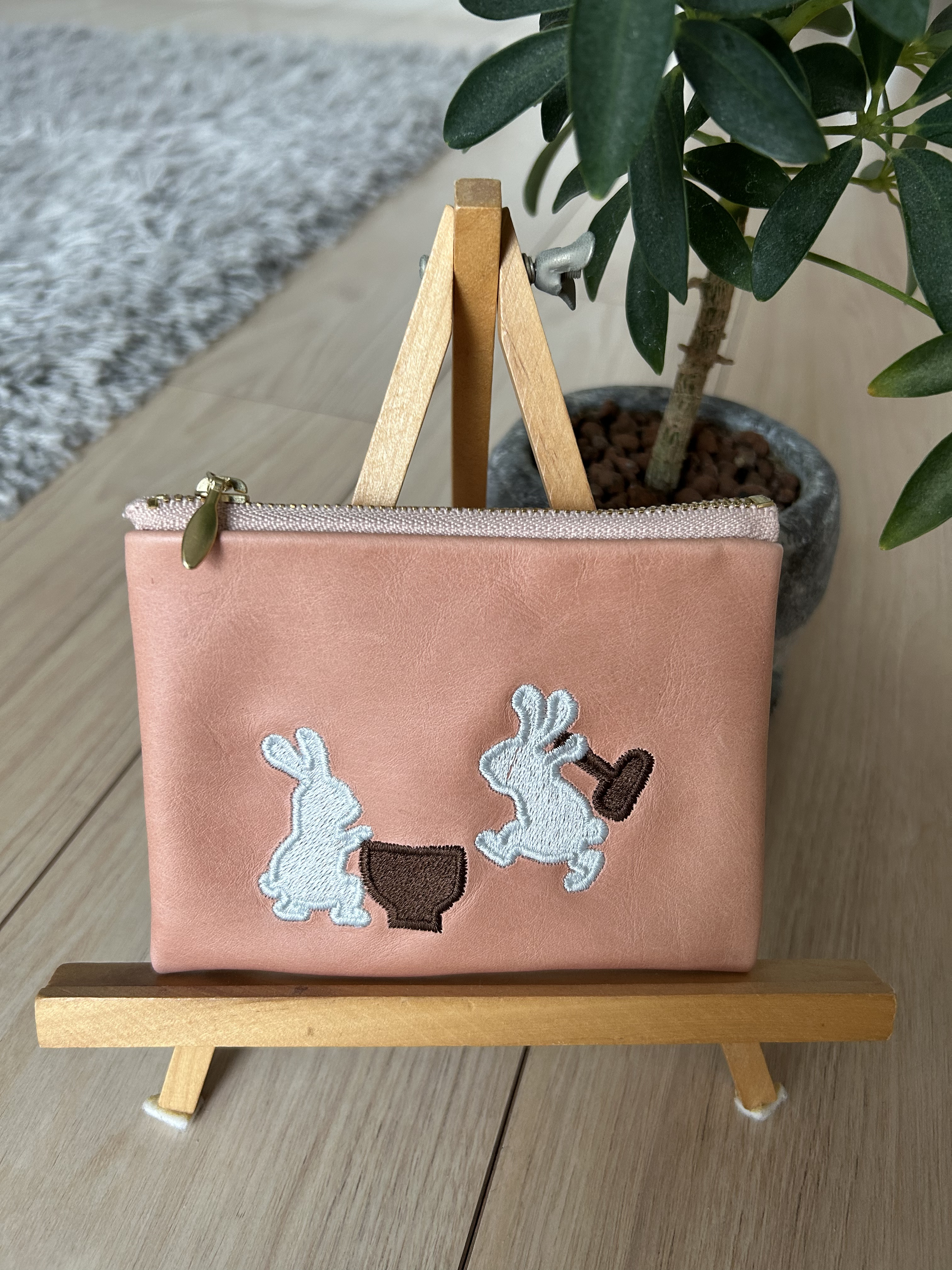 巾着　ポーチ　新品未使用　うさぎ　青系 Amazon | おぱんちゅ うさぎ 巾着 ポーチ かわいい 公式 グッズ