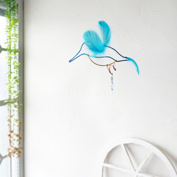 カワセミ サンキャッチャー 青い鳥 翡翠 ワイヤー 鳥モビール  インテリア 北欧テイスト シンプル フェザー ブルー 3枚目の画像