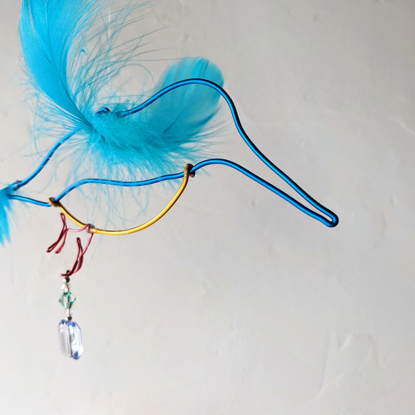 カワセミ サンキャッチャー 青い鳥 翡翠 ワイヤー 鳥モビール  インテリア 北欧テイスト シンプル フェザー ブルー 4枚目の画像