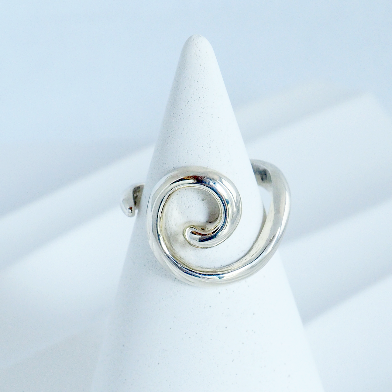渦巻き模様 シルバー925 OCTi リング